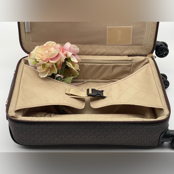 Michael Kors Jet Set Travel Trolley Suitcase - Picture 9 of 12